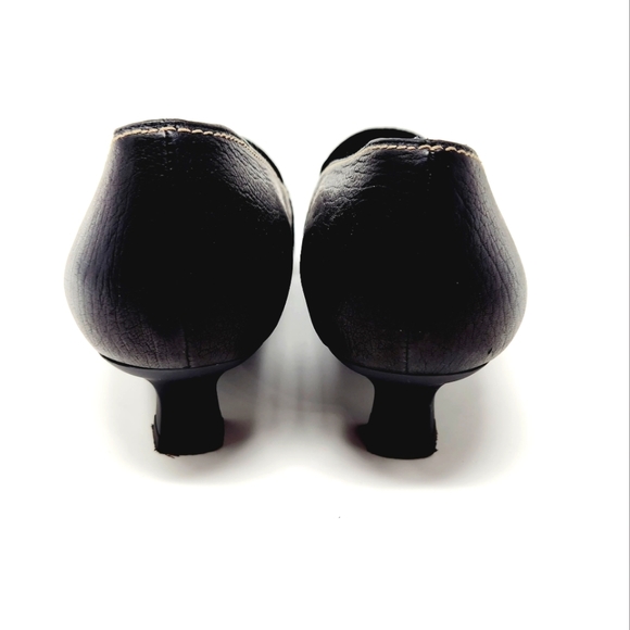 Stuart Weitzman Women's black pumps sz 9 - Picture 2 of 8